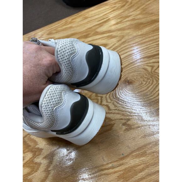 Adidas Cloudfoam Sneaker Women's 6.5 White Lace Up Running Shoes HWA 1Y3001 S25 - Picture 4 of 8